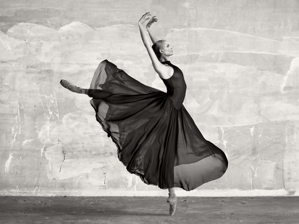 obra Ballerina Dancing