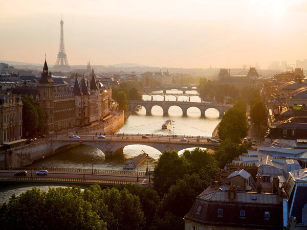 obra Bridges over the Seine river, Paris